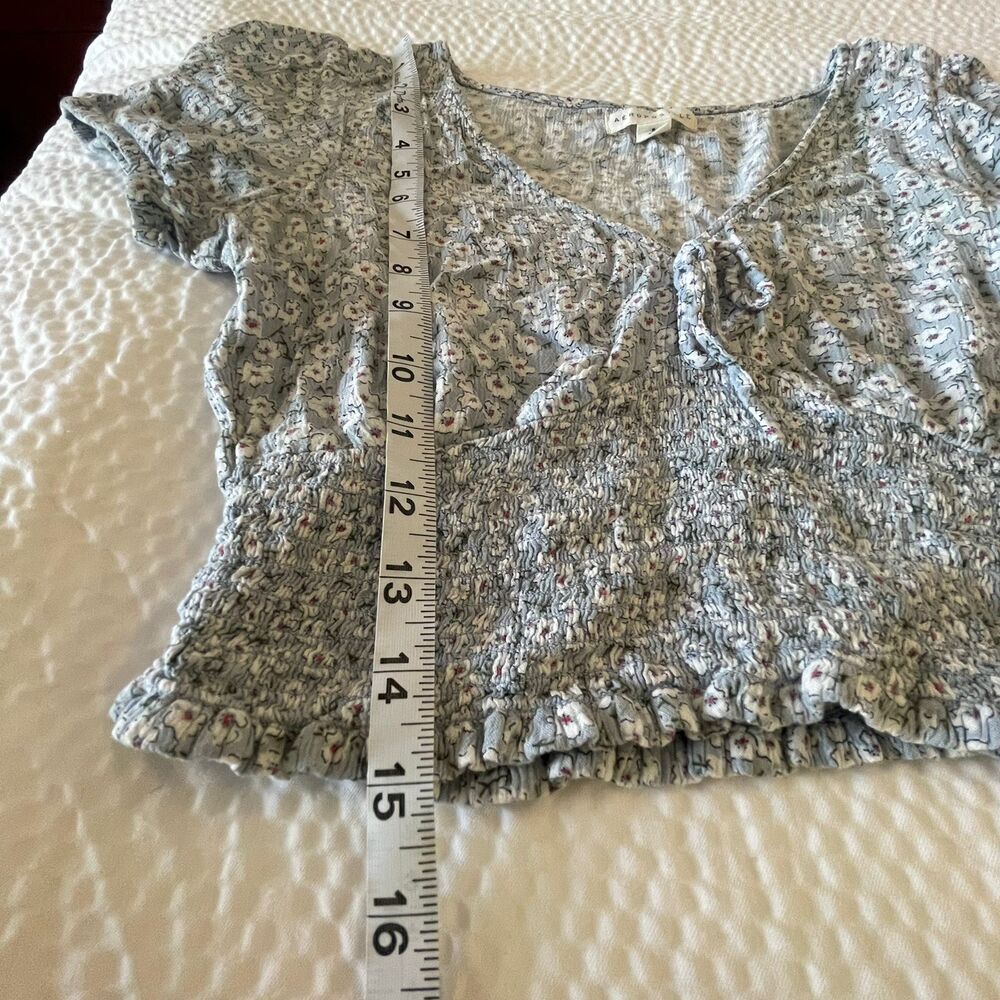 Aeropostale Blue Floral 100% Rayon Crop Top Size S Smocked Waist Tie Front - Picture 7 of 8